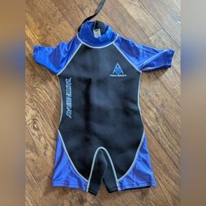 Youth Aqusphere Stingray Shorty Wetsuit, Size L, Color Black/Blue/ purple,